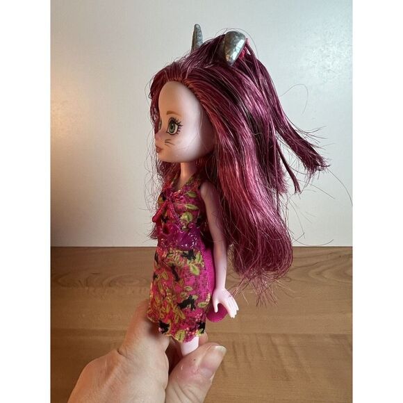 EVER AFTER HIGH DRAGON GAMES FOREST PIXIES "HARELOW" DOLL - Picture 5 of 9